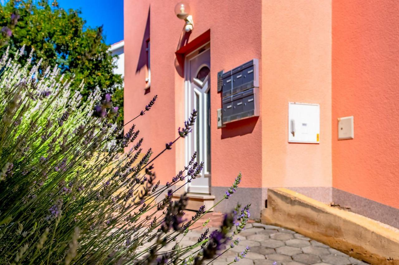 Abby Apartment Kornić Exterior foto